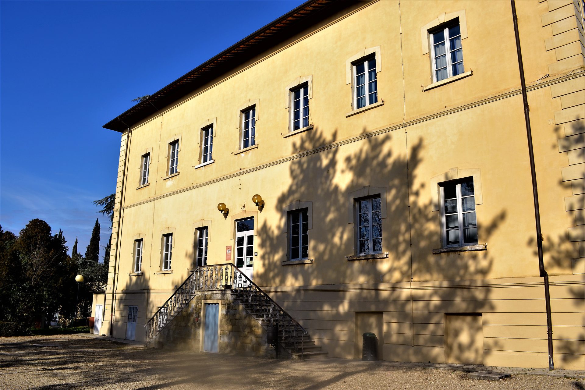The women's building11.jpg
